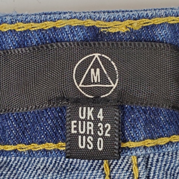 Missguided Frayed & Ripped Denim Skirt - Picture 5 of 5